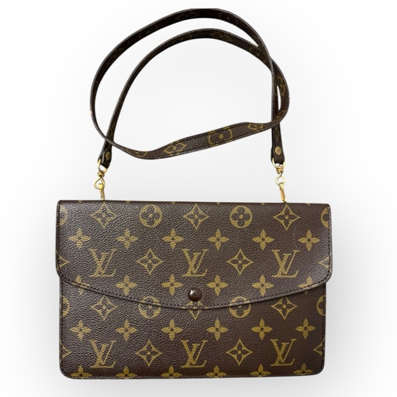 LOUIS VUITTON Rare Pre-1980s Monogram Double Rabat Pochette, Vintage - Picture 6 of 15